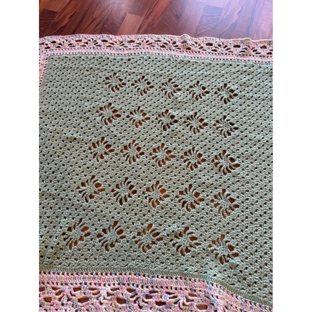 Handmade Crochet Baby‎ Blanket Infant OS Green Pink Pastel Excellent Lace Border